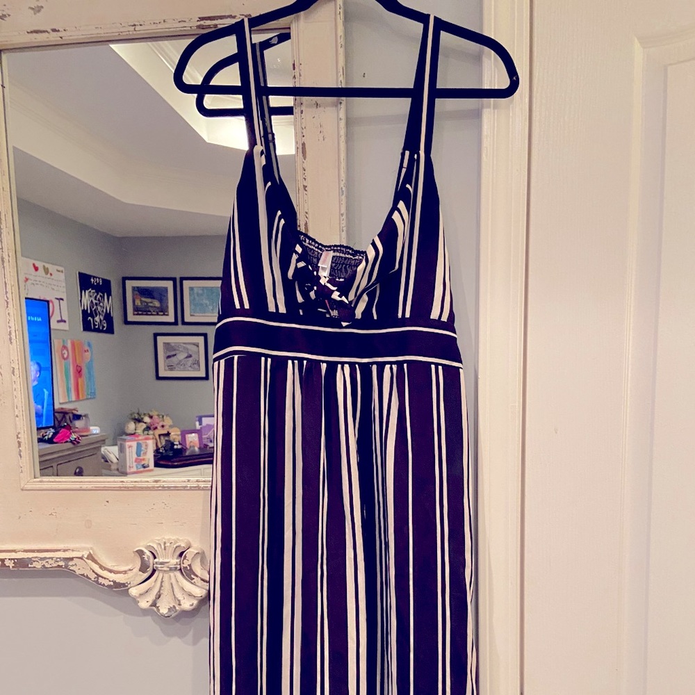 Women’s dress
